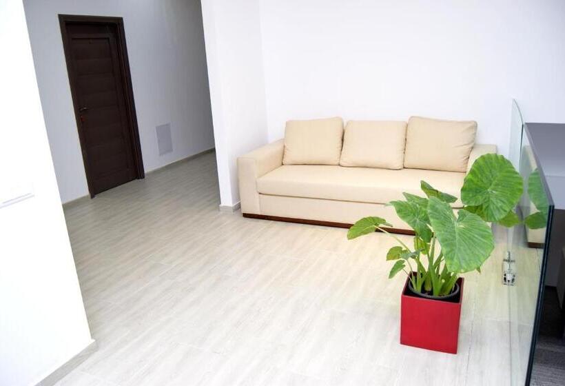 膳宿费 Road Rooms