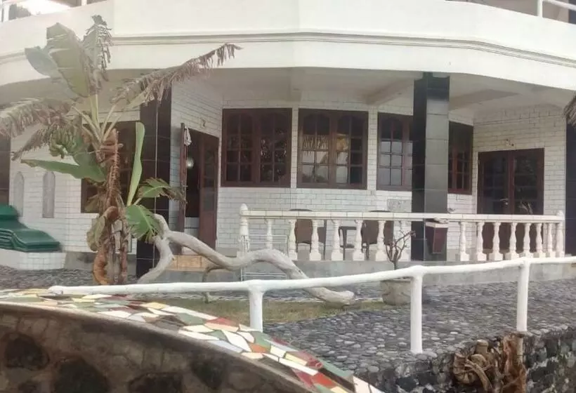 リゾートホテル Arjunabungalows