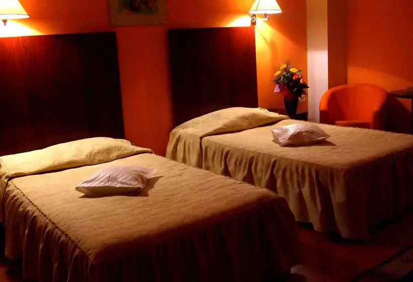 Отель Ambassador 