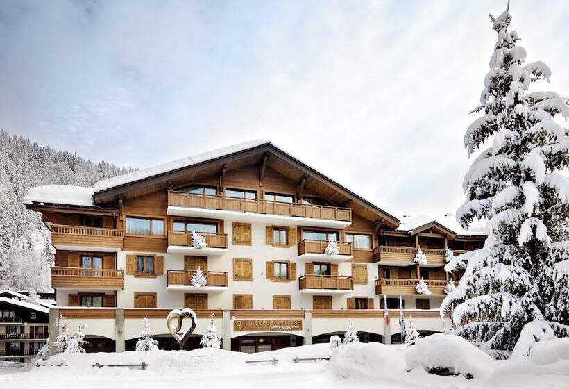 Отель Au Coeur Du Village