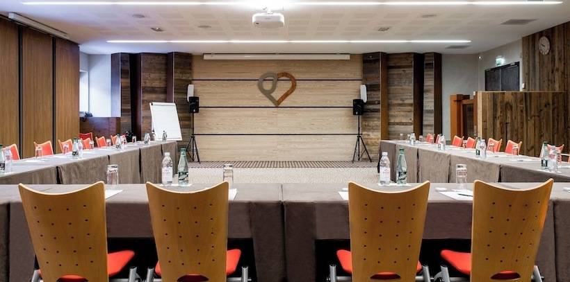 Отель Au Coeur Du Village