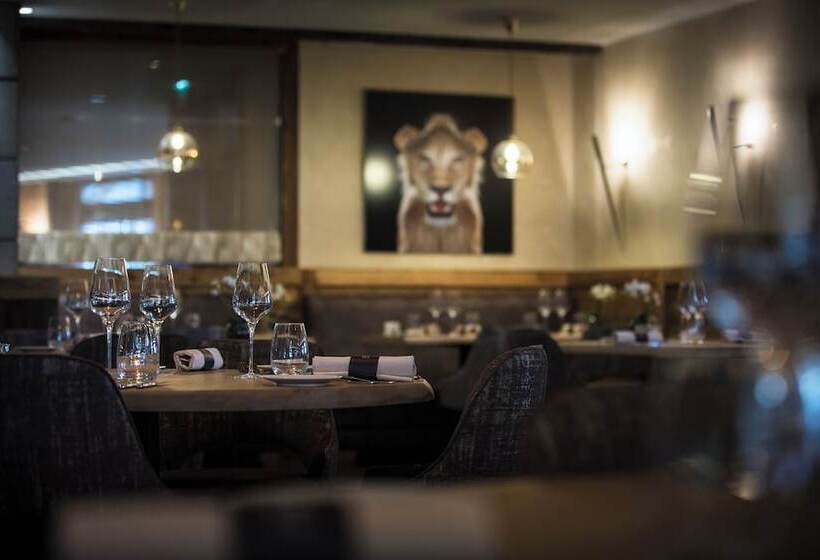 Отель Au Coeur Du Village