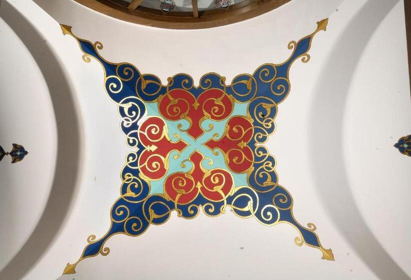 هتل Kanuni Kervansaray Historical