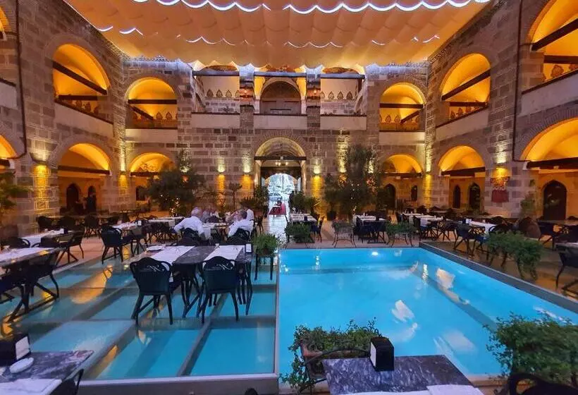 Hotel Kanuni Kervansaray Historical