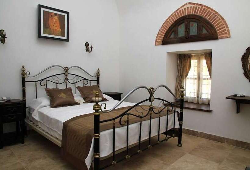 هتل Kanuni Kervansaray Historical