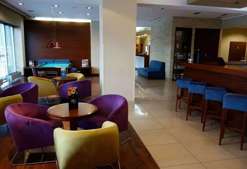 Отель Desilva Inn Katowice Airport