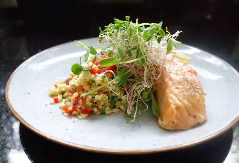 Отель Desilva Inn Katowice Airport