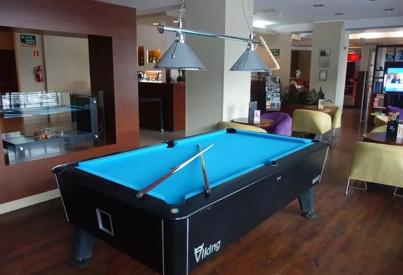 Отель Desilva Inn Katowice Airport