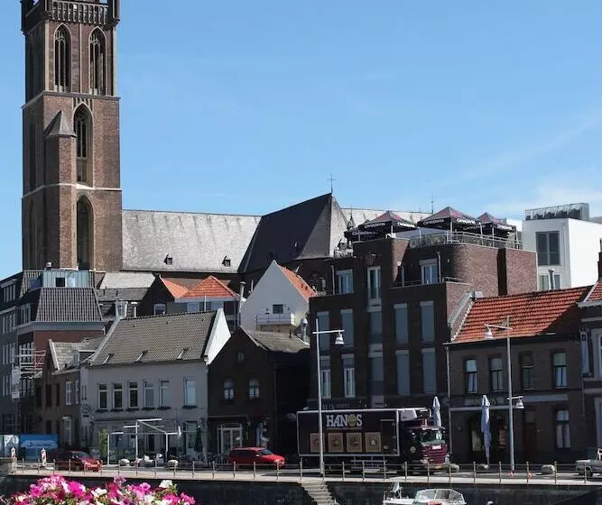 هتل Het Arresthuis