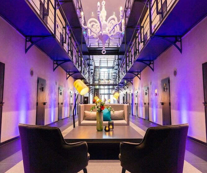 ホテル Het Arresthuis