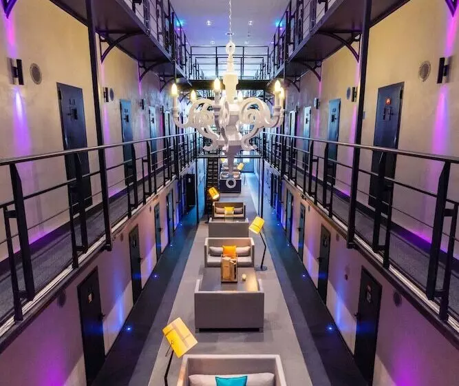 هتل Het Arresthuis