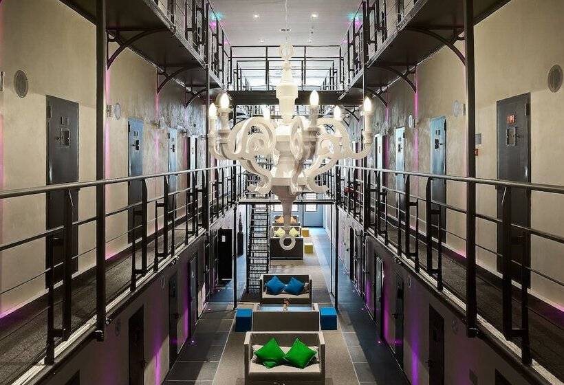 ホテル Het Arresthuis