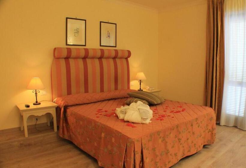 فندق Il Parco Sul Mare Resort & Spa