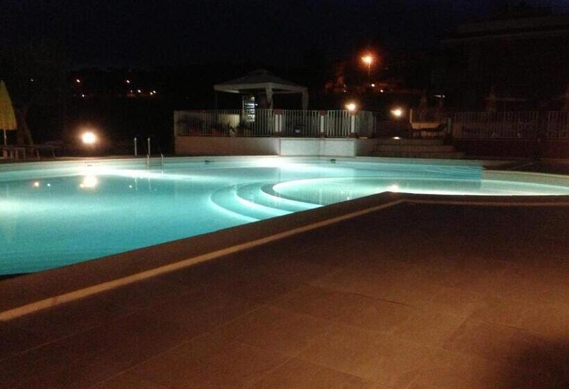 فندق Il Parco Sul Mare Resort & Spa