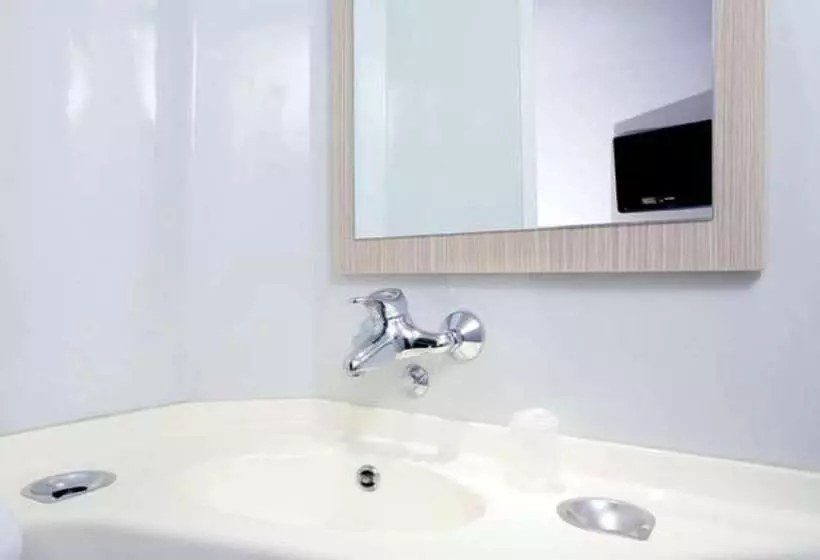 בית מלון כפרי Premiere Classe Lille Nord Roncq