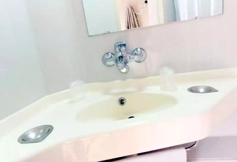 בית מלון כפרי Premiere Classe Lille Nord Roncq