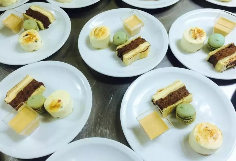 Hotell Authentic By Balladins – Rodez / Le Ségala