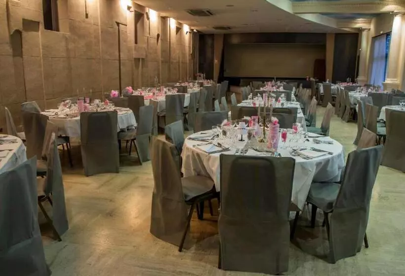 Hotell Authentic By Balladins – Rodez / Le Ségala