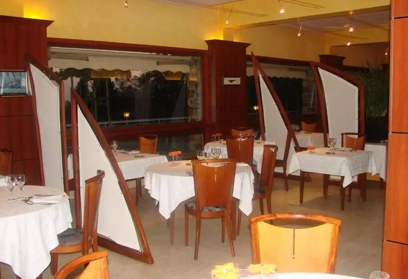 Hotell Authentic By Balladins – Rodez / Le Ségala