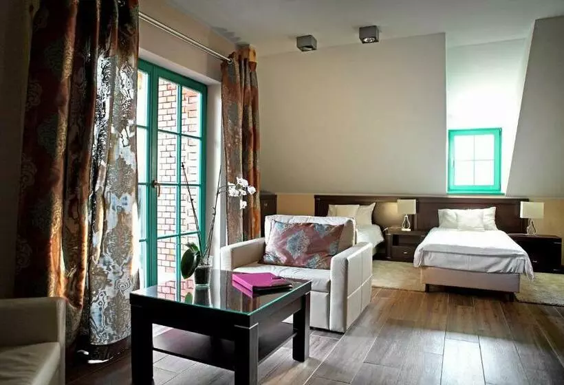 בית מלון כפרי Spa Srebrny Dzwon Kadyny