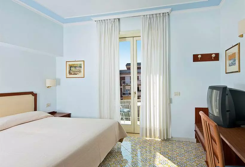 בית מלון כפרי Tirrenia