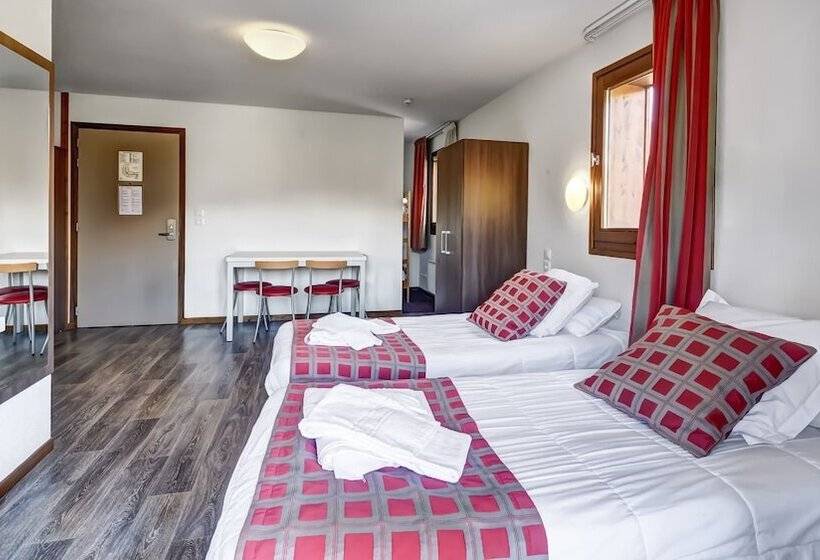 Отель Vacanceole  Residence Grand Massif