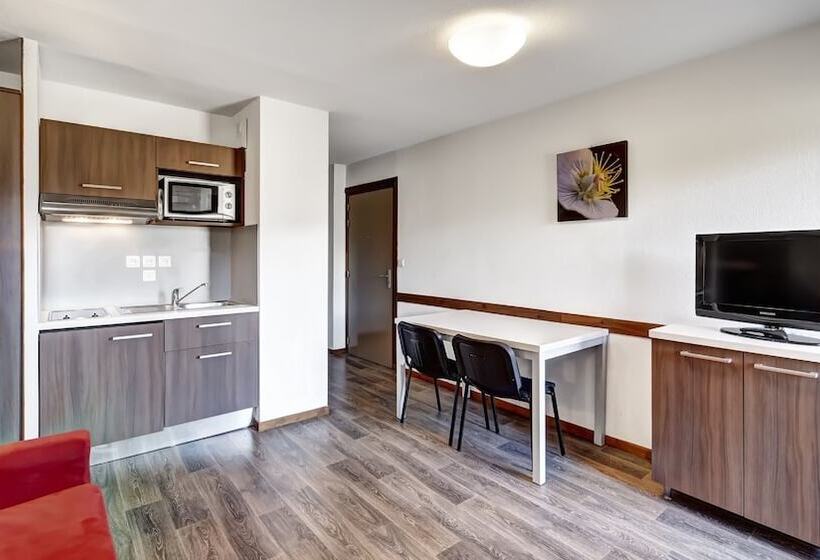 Отель Vacanceole  Residence Grand Massif