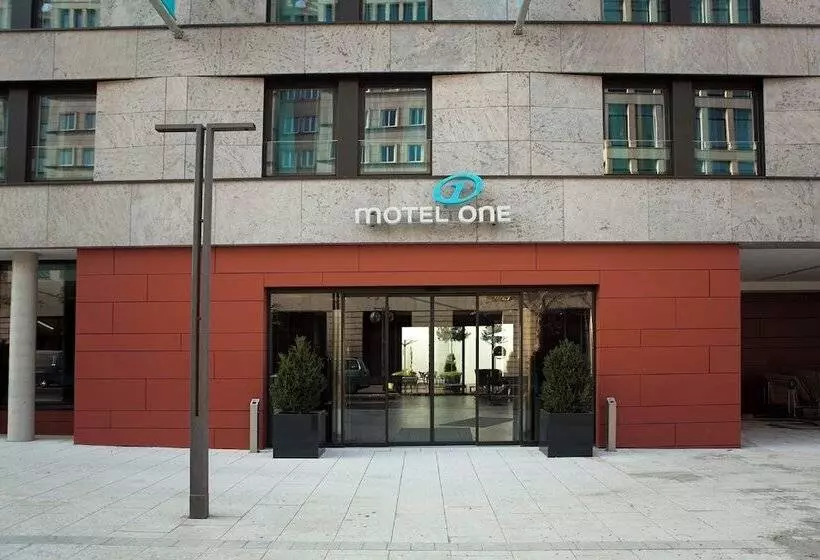 Motel One Stuttgart Mitte