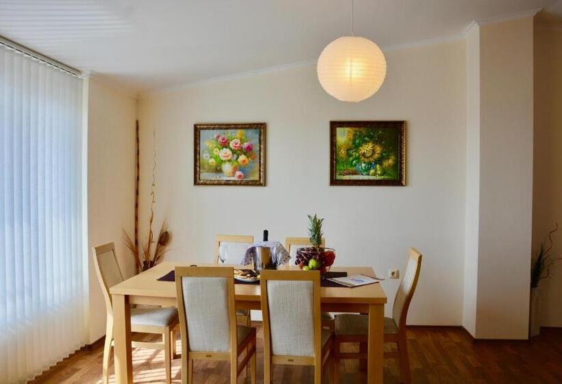 Rainbow 1 Holiday Complex