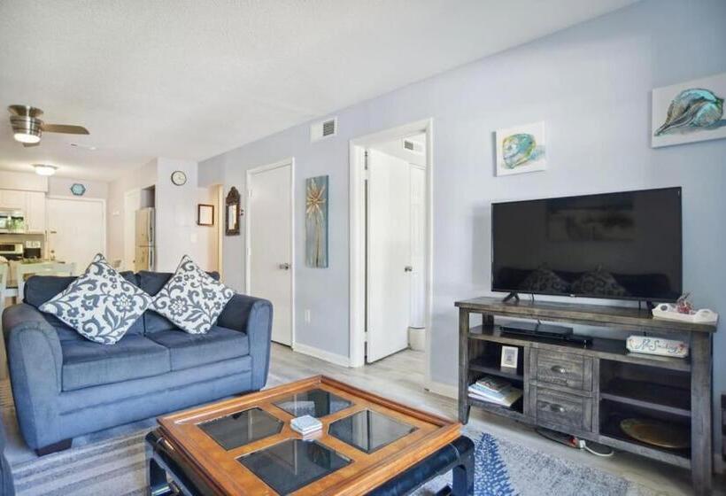 5 Stars Peaceful Condo 7 Min Walk To The Beach