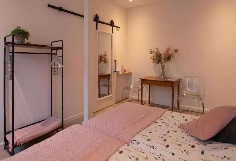 ベッドアンドブレックファースト Lekkerwegbijleeuwen, 1 Minuut Naar Hartje Centrum