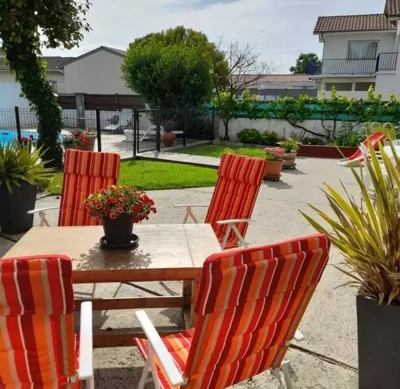 Aamiaismajoitus (B&B) Les Hirondelles