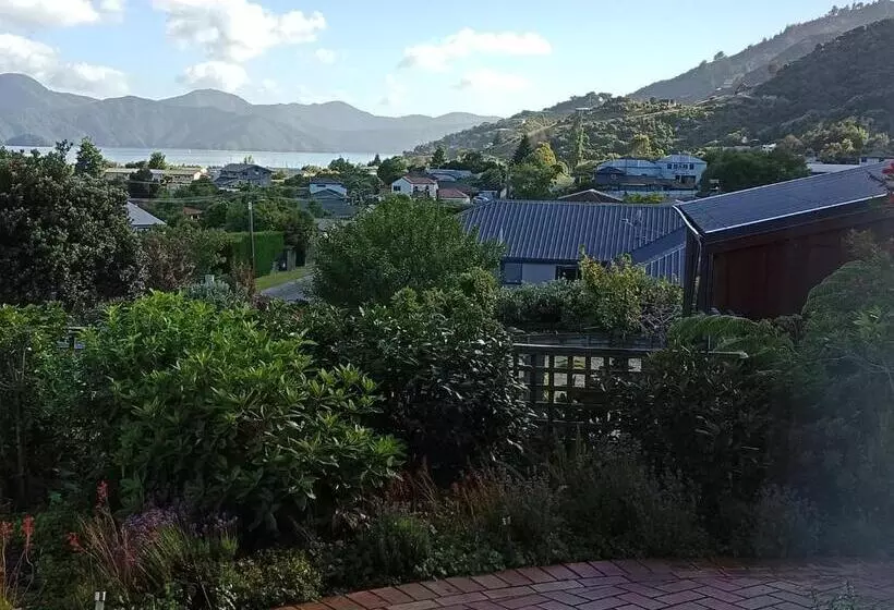 Aamiaismajoitus (B&B) Moana View