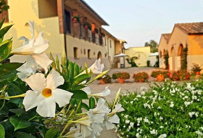 בית מלון כפרי Punta Dei Lecci