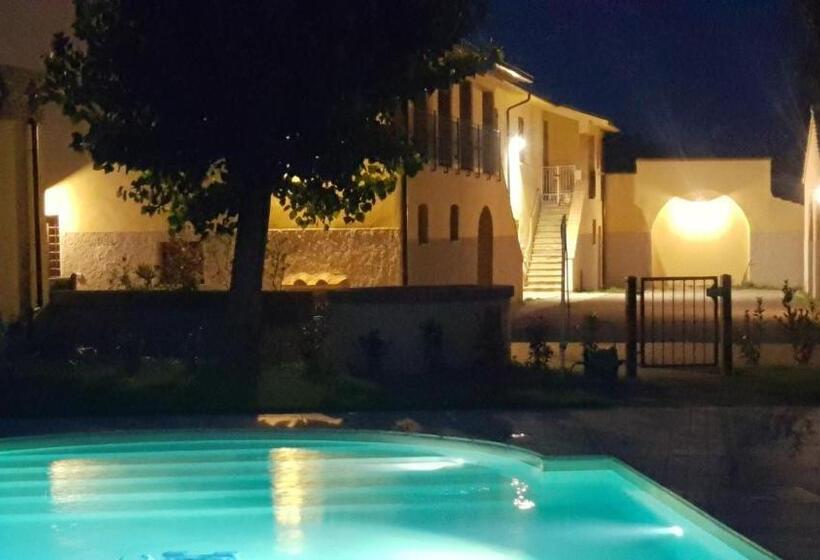 בית מלון כפרי Punta Dei Lecci