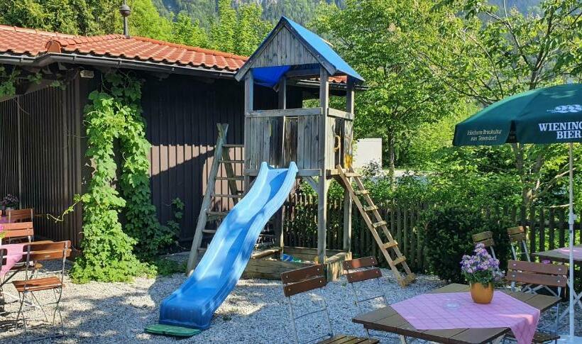 Отель Wirtshaus Zum Baumbach