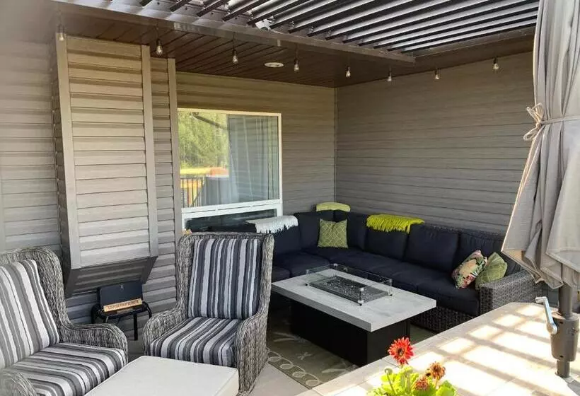 Majatalo Dragonfly Inn Loft Suite