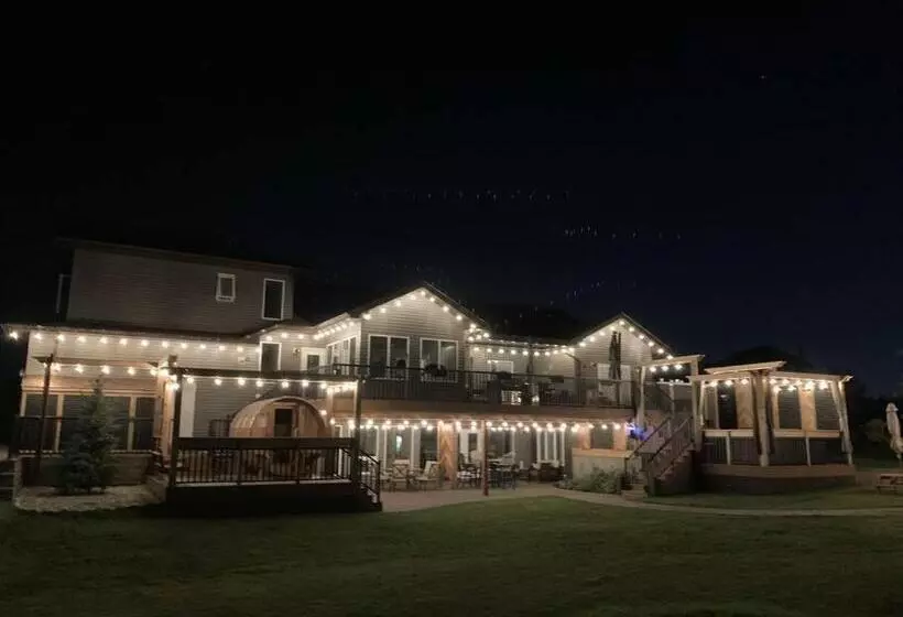 Majatalo Dragonfly Inn Loft Suite