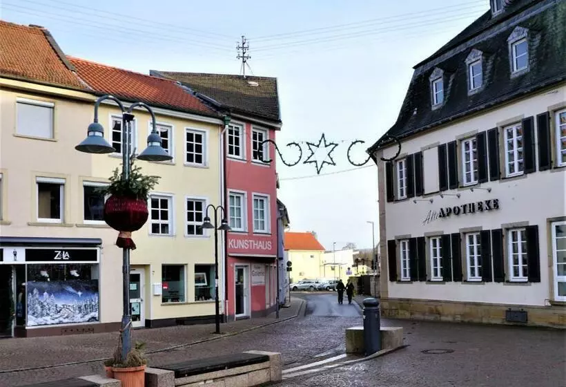 ペンション Kunsthaus Linn Gästezimmer Marktplatz 7a