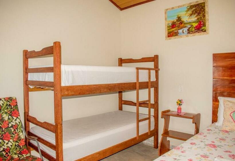 פנסיון Refúgio Pé Da Serra   Chalés