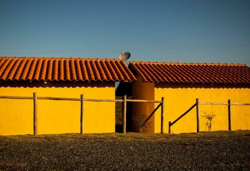 פנסיון Refúgio Pé Da Serra   Chalés