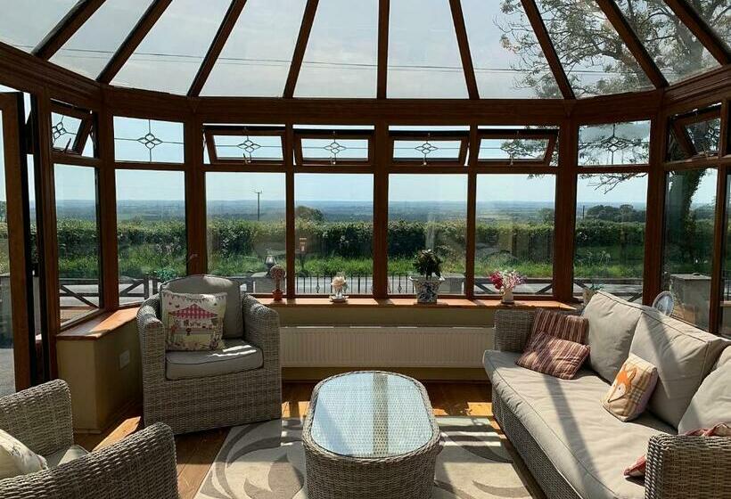 膳宿费 The Croft Guest House