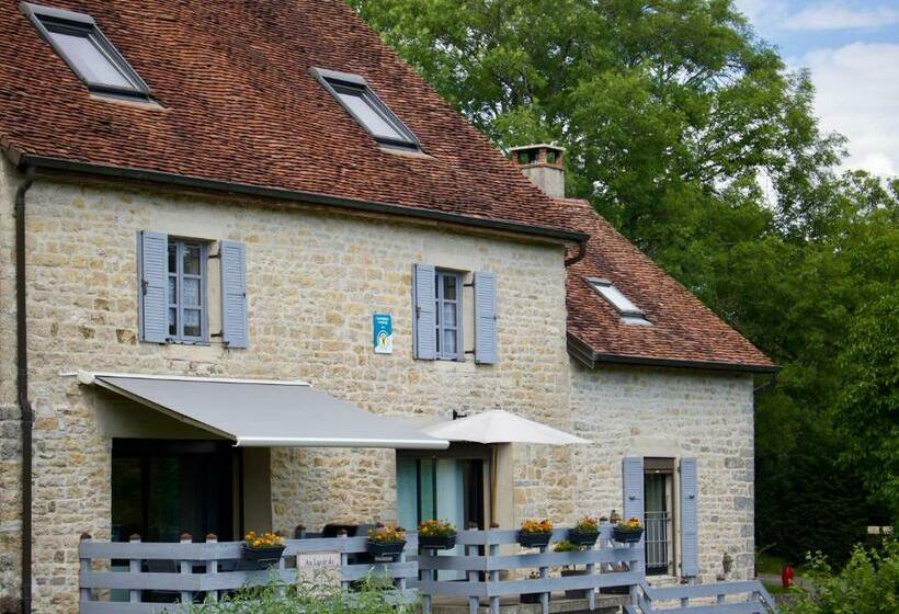 ベッドアンドブレックファースト Au Lavoir Du Serein La Billaude Et La Langouette