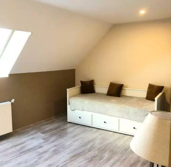 ベッドアンドブレックファースト Au Lavoir Du Serein La Billaude Et La Langouette