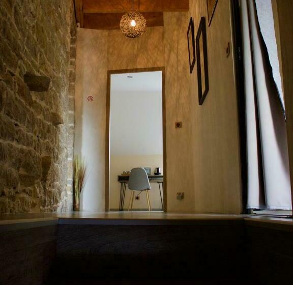 ベッドアンドブレックファースト Au Lavoir Du Serein La Billaude Et La Langouette