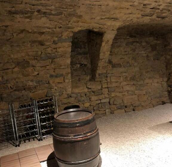 ベッドアンドブレックファースト Au Lavoir Du Serein La Billaude Et La Langouette