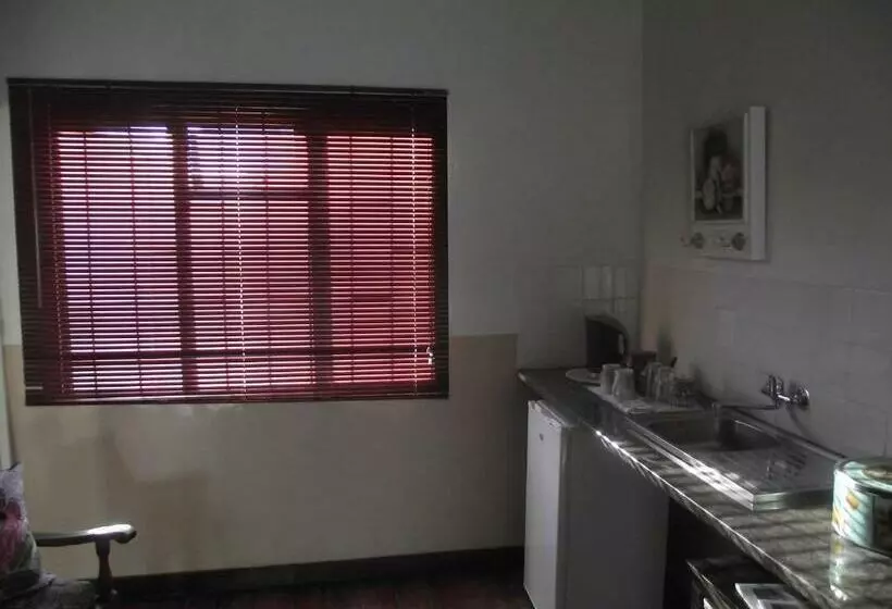 ベッドアンドブレックファースト Lavender Rose