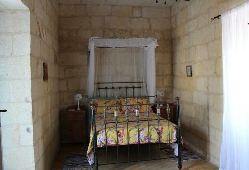 تختخواب و صبحانه The Garden Gate