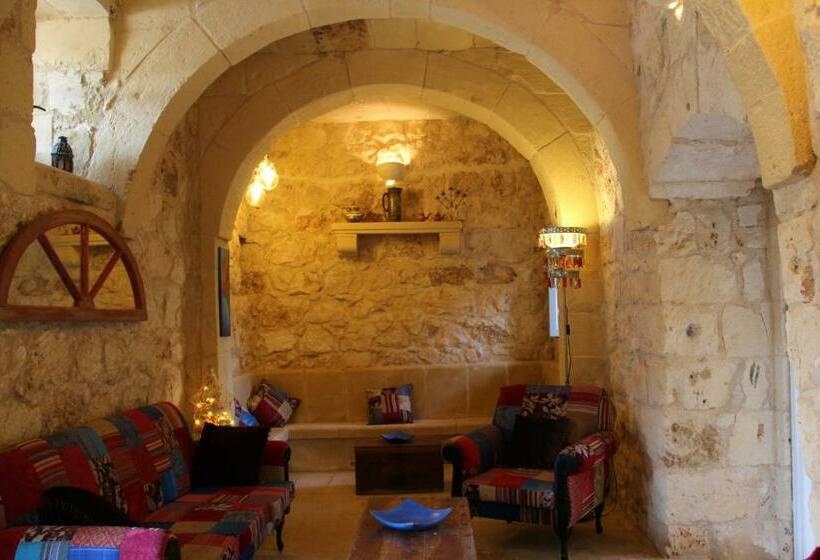 تختخواب و صبحانه The Garden Gate