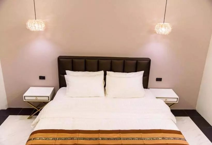 هتل Worachat Boutique